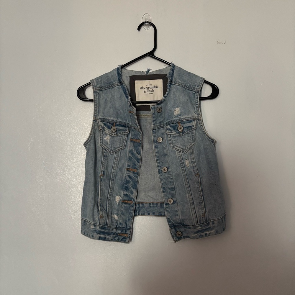 Abercrombie & Fitch Distressed Denim Vest Light Wash Jean Vest Womens Small
